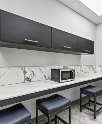 Salon Suite in Surprise, AZ Lounge